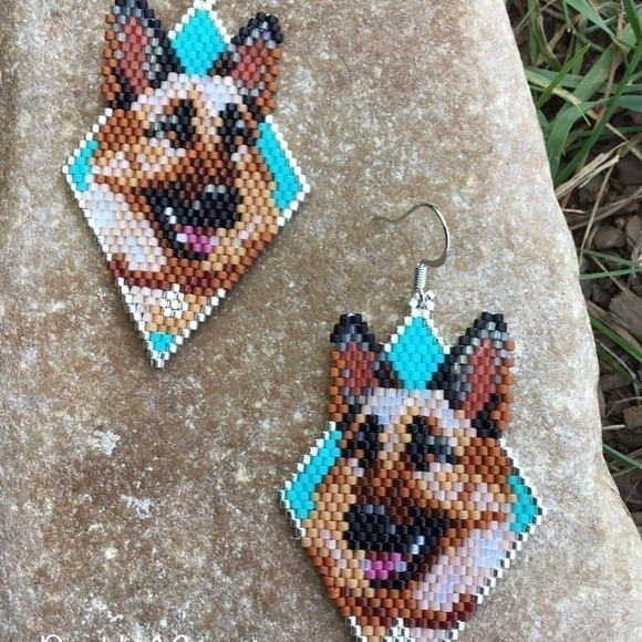 German Shepard Beaded Earrings, New, Handmade by Me - Picture 7 of 9